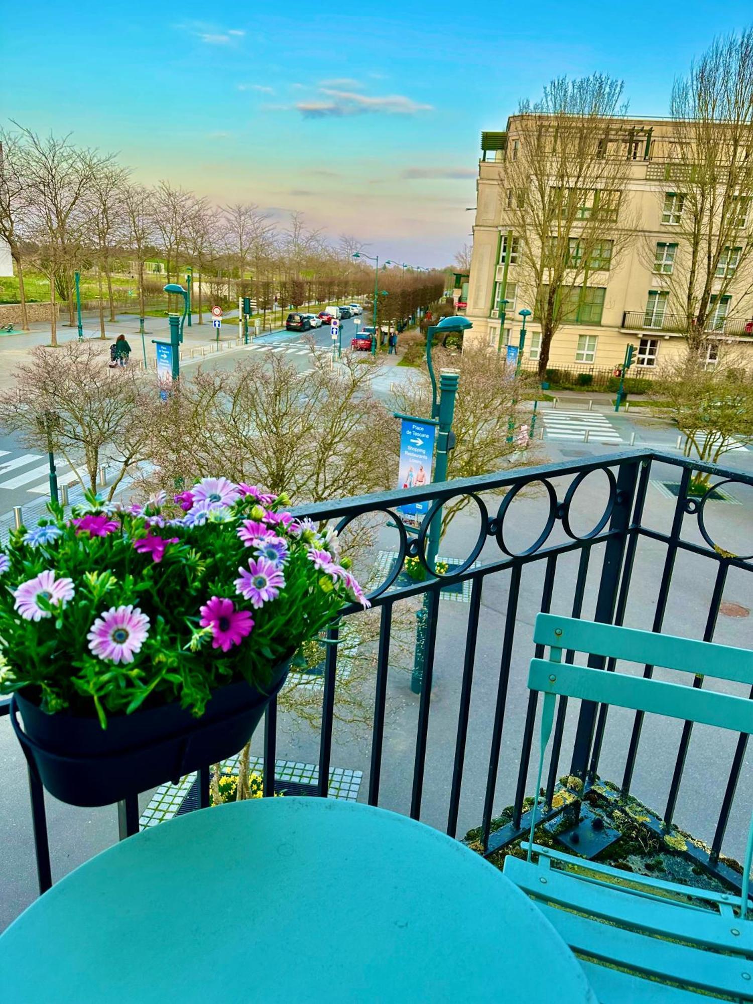 Appt Vue Place De Toscane - 4Min Disneyland-Paris Σερί Εξωτερικό φωτογραφία